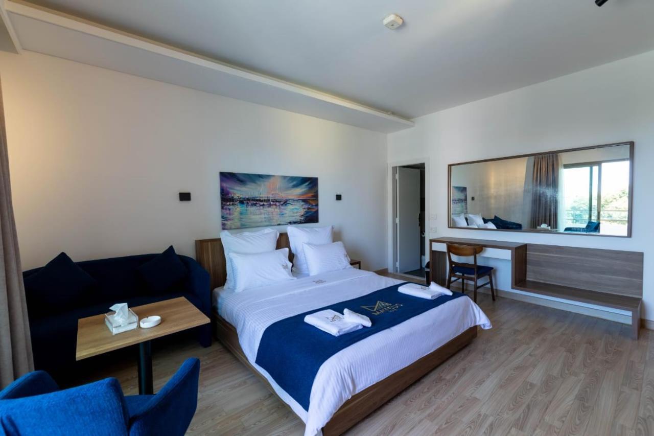 ג'ונייה Mateus Hotel & Pool מראה חיצוני תמונה